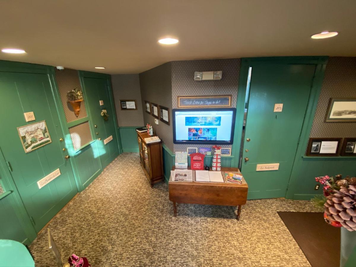 Chambery Inn Лий Екстериор снимка